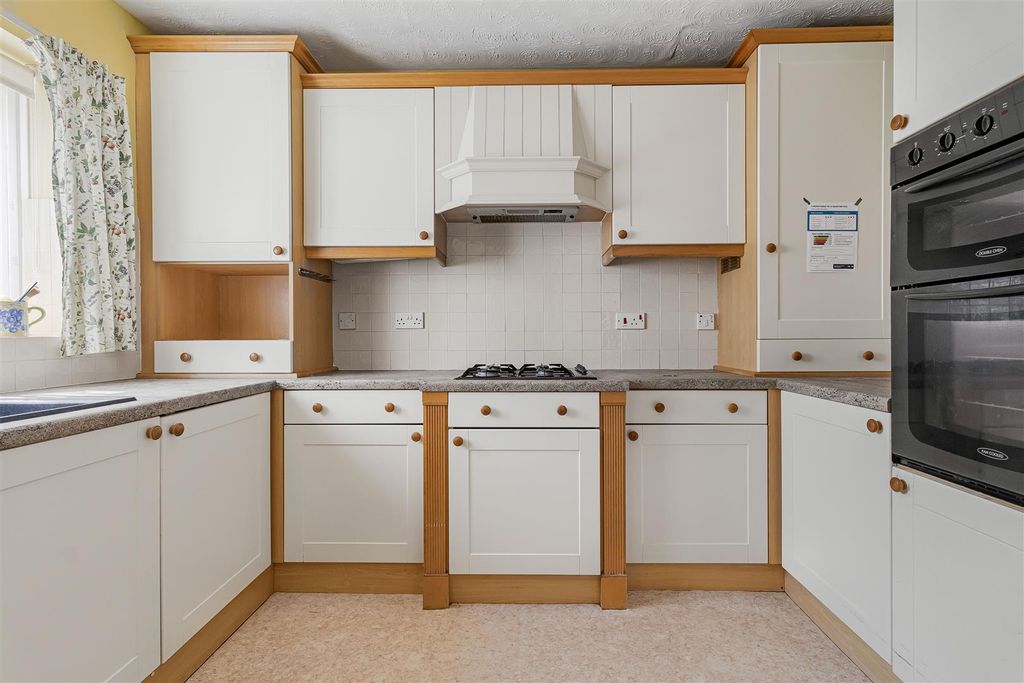 Property photo 3 of 16 16_87488.Jpg
