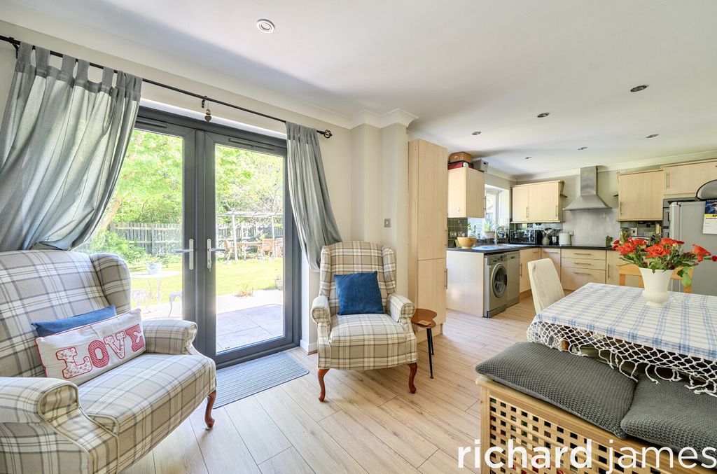 Property photo 3 of 14 241Ac1E8F1784Efea011d77E2d6E460d