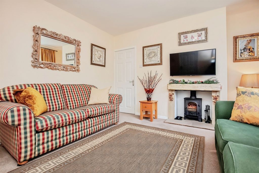 Property photo 2 of 18