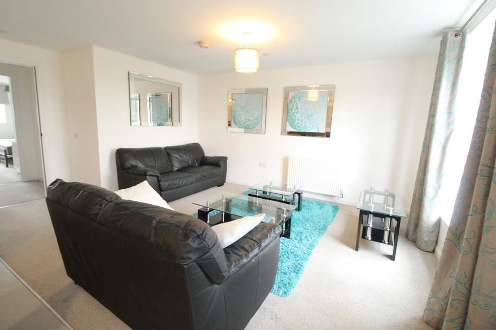 Property photo 3 of 8 Lounge