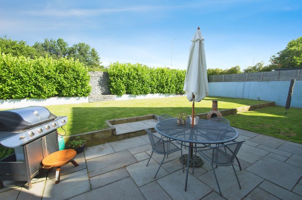 Property photo 3 of 33