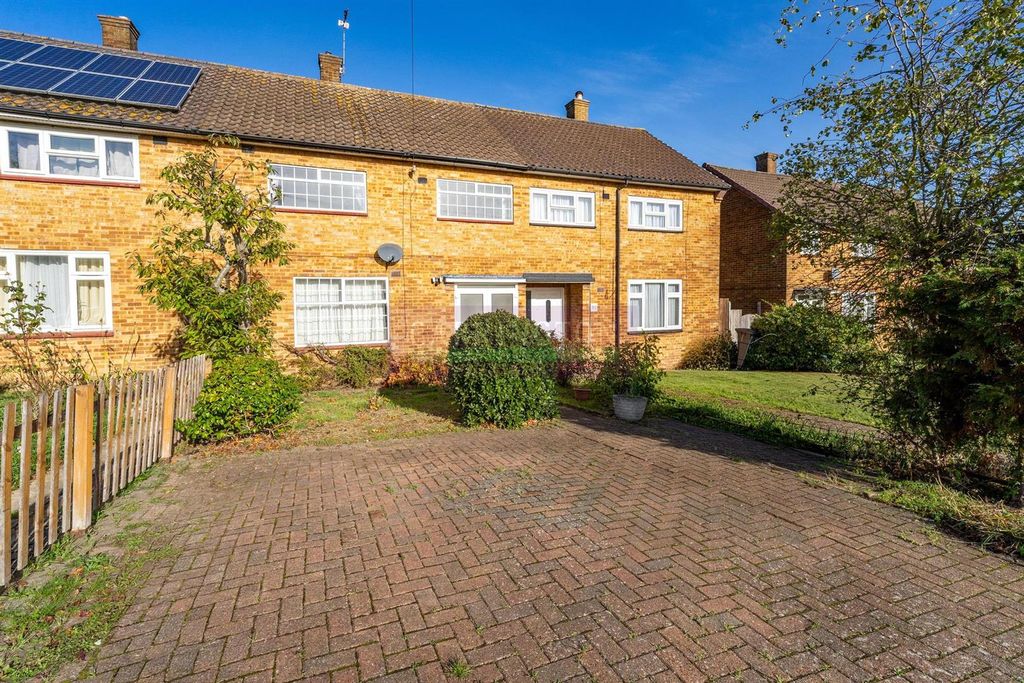 Property photo 1 of 14 Grantham Green