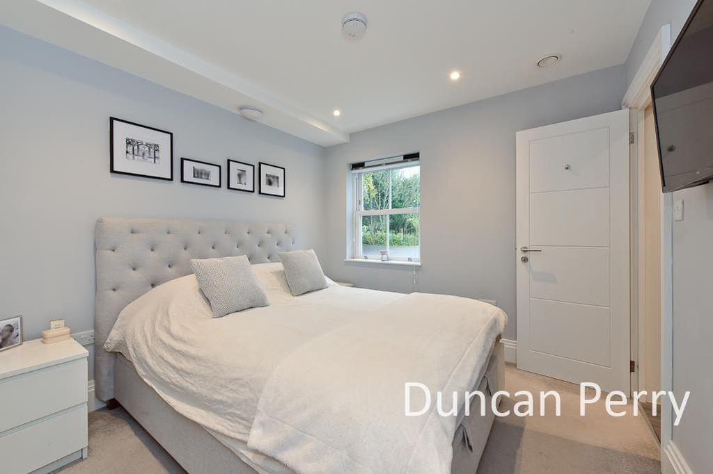 Additional image 8 of 2 bed flat for saleBell Lane, Brookmans Park AL9