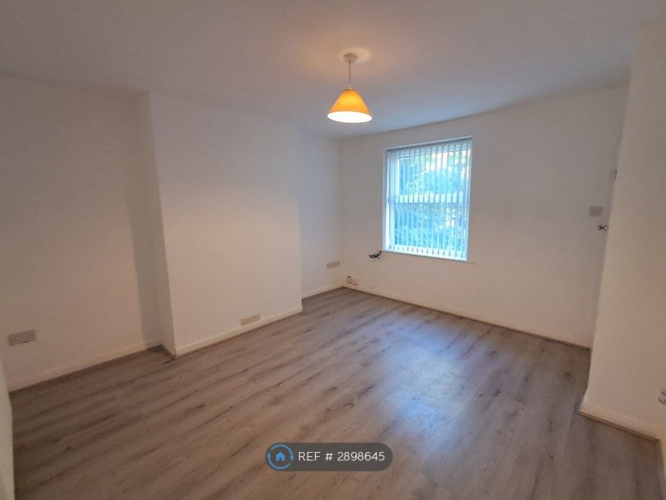 Property photo 2 of 13 Lounge