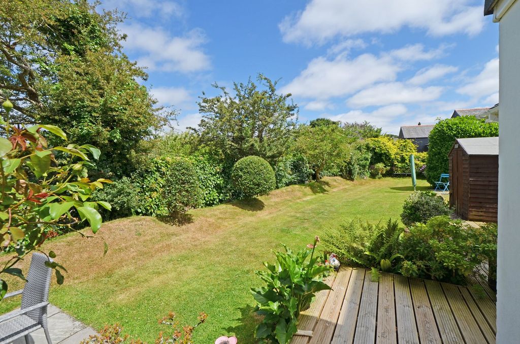 Property photo 3 of 42
