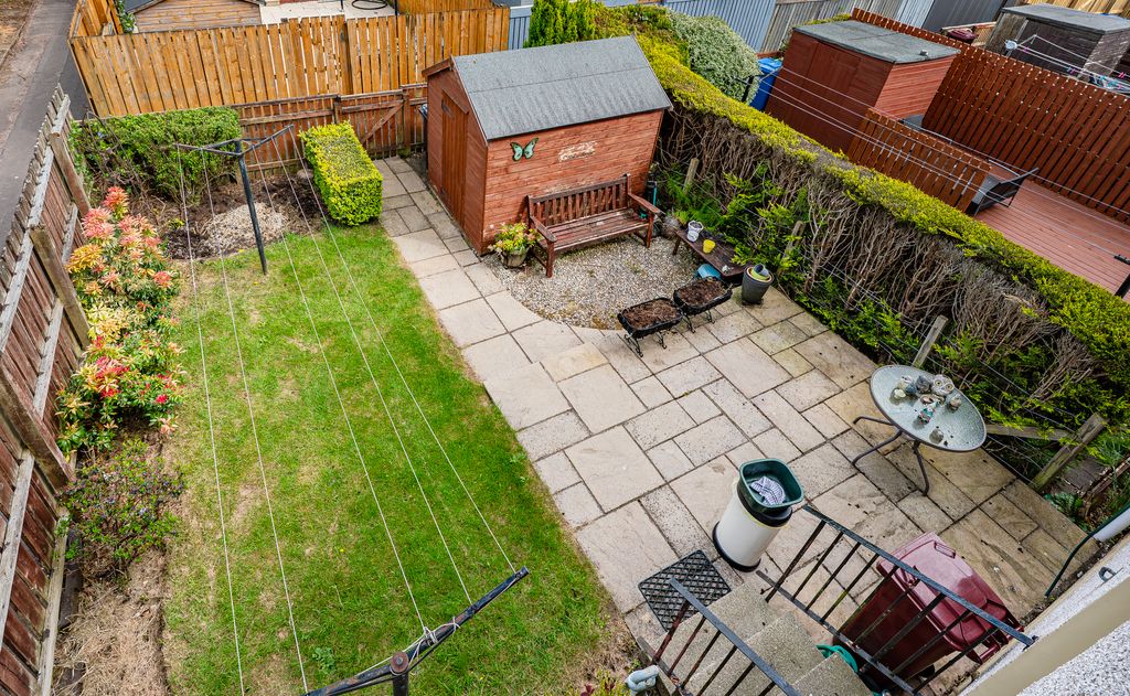 Property photo 2 of 39