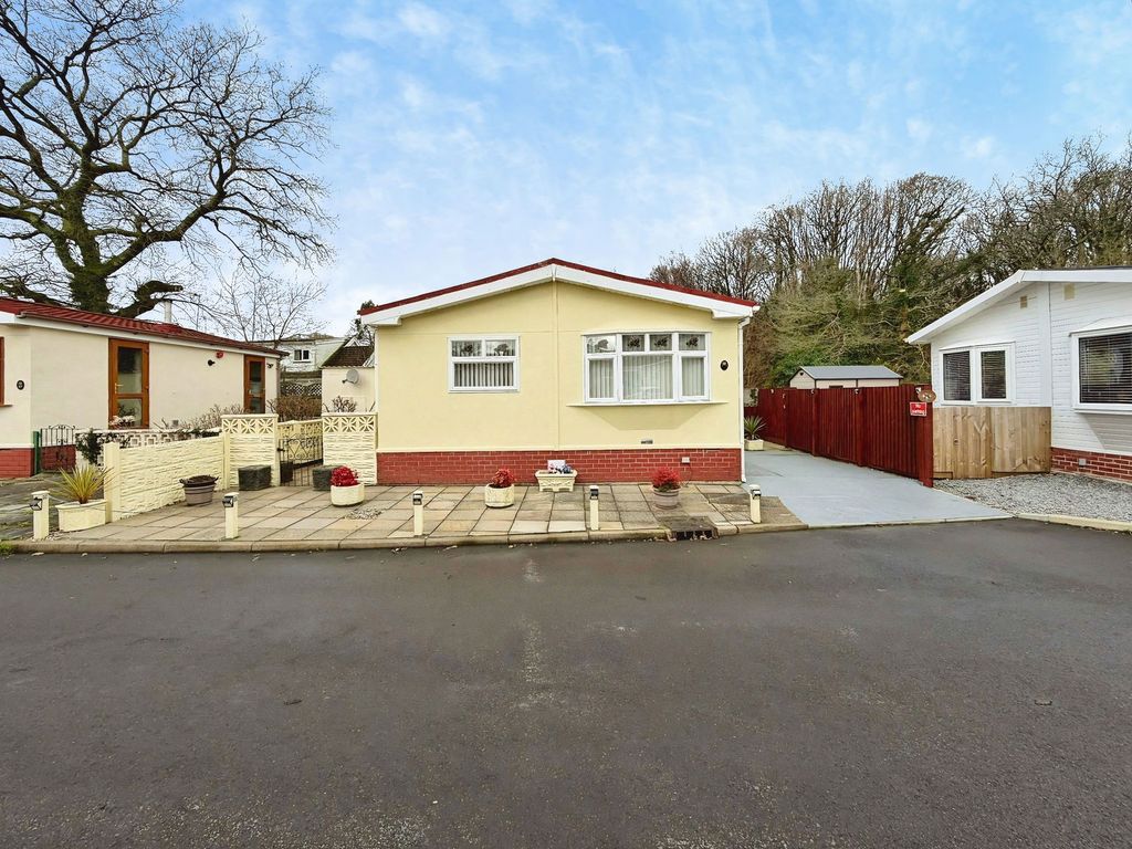 Property photo 2 of 18