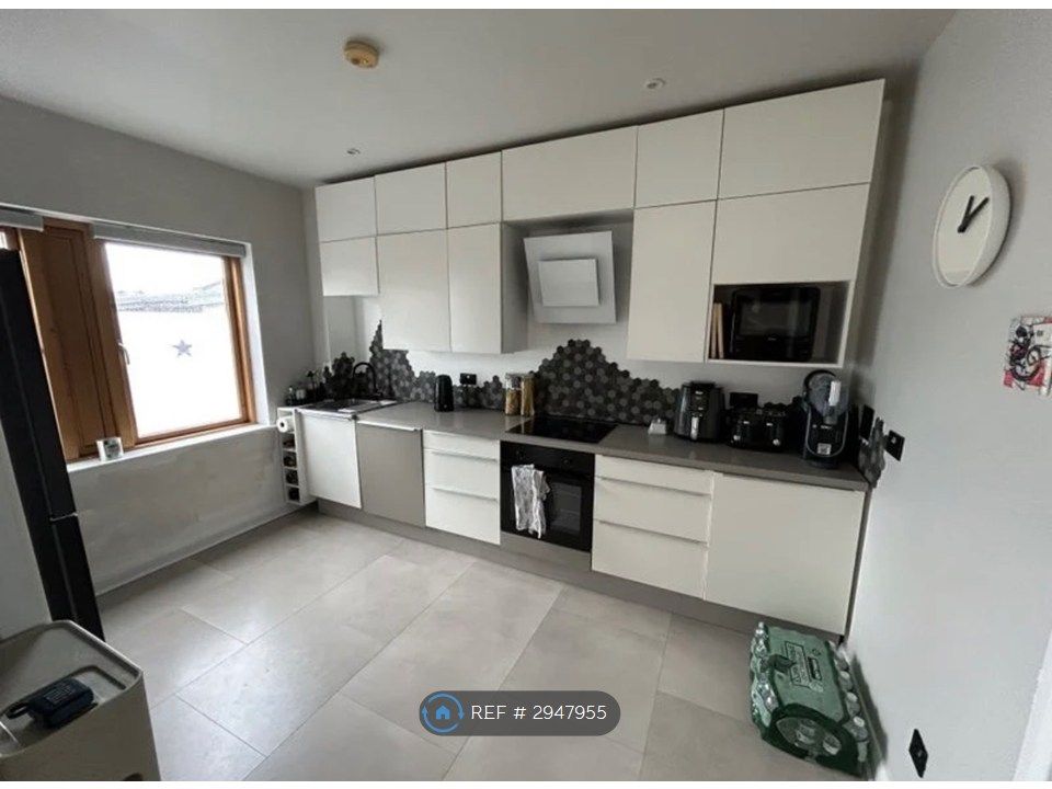 Property photo 3 of 14 Main Kitchen