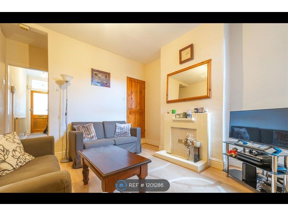 Property photo 2 of 8 Living Room