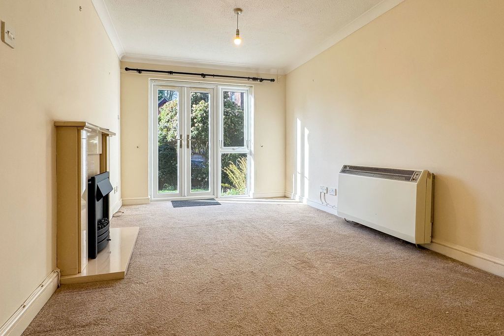 Property photo 2 of 13