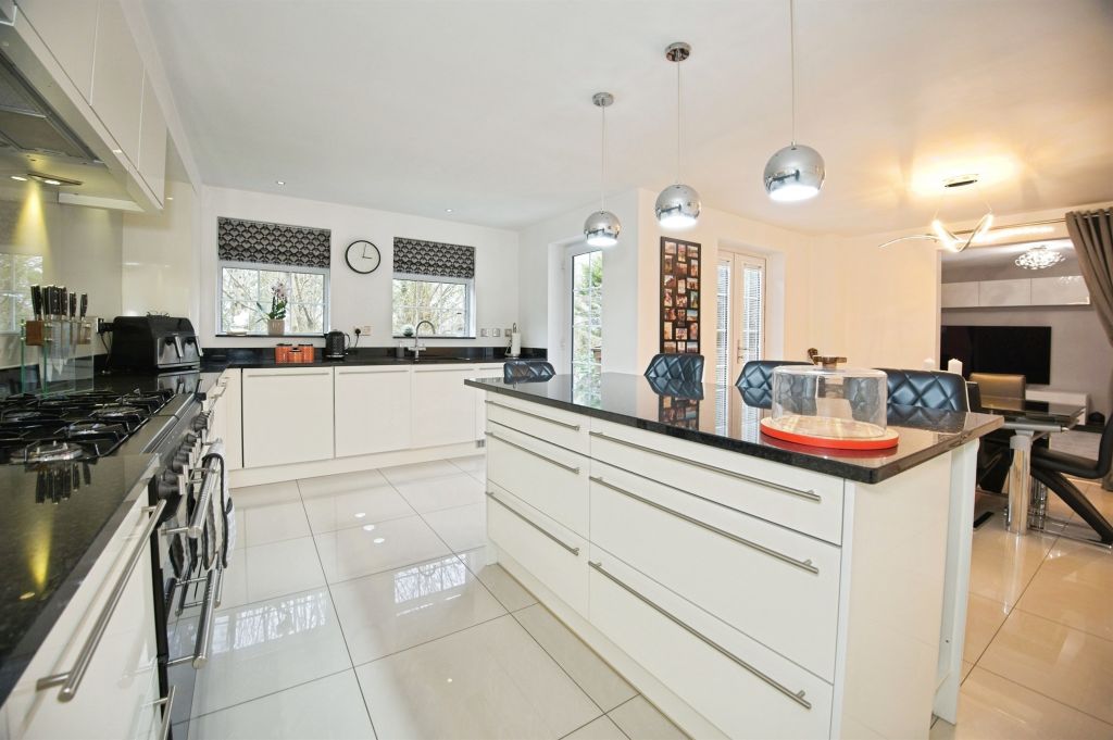 Property photo 3 of 29