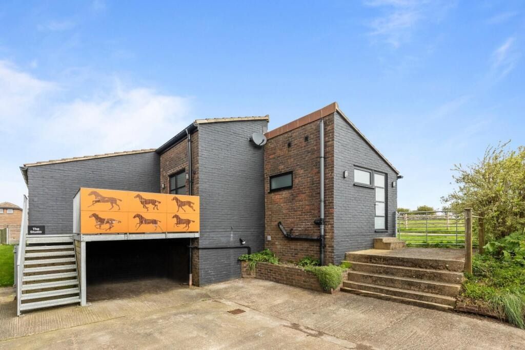 Property photo 1 of 23 4526260