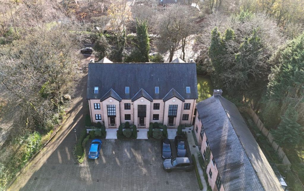 Property photo 2 of 42