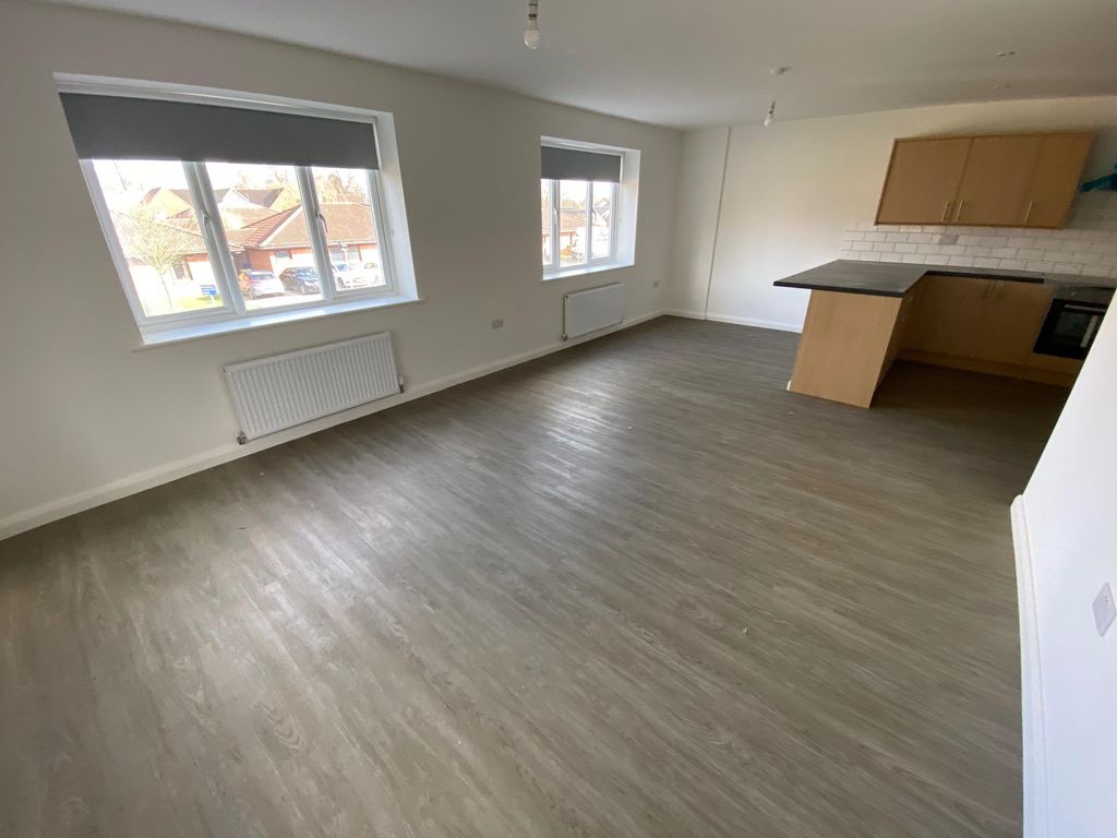Property photo 3 of 6 Living Room