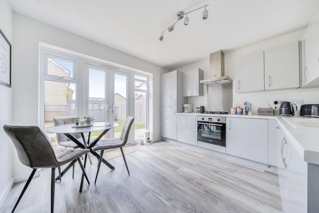 Property photo 3 of 10 1485556 (9)