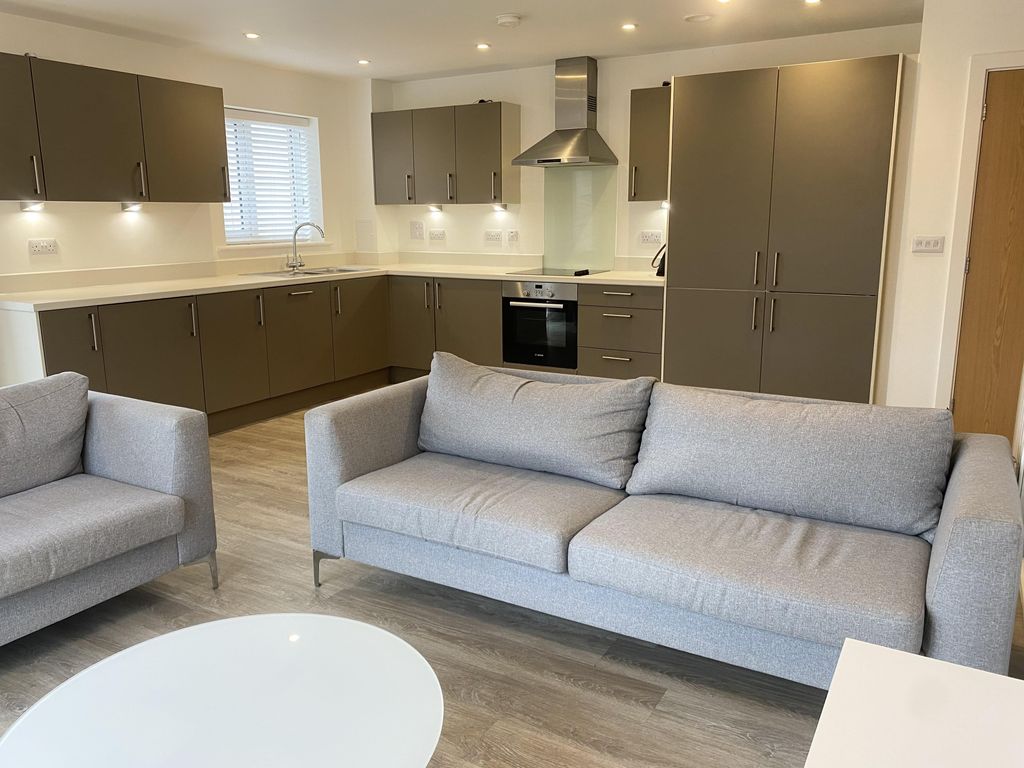 Property photo 2 of 12 Image