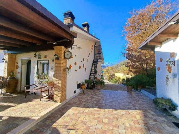 Property photo 3 of 20