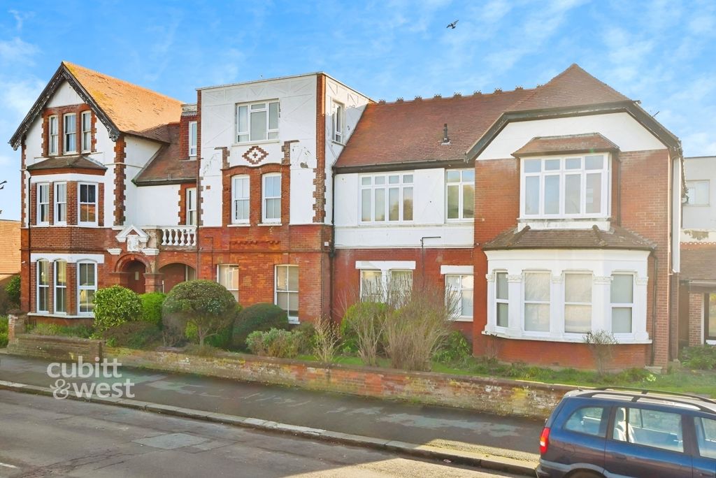 Property photo 1 of 7 174d2c3d-1