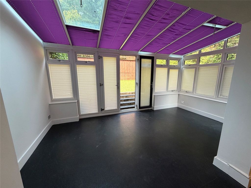 Property photo 3 of 15 Picture No. 02