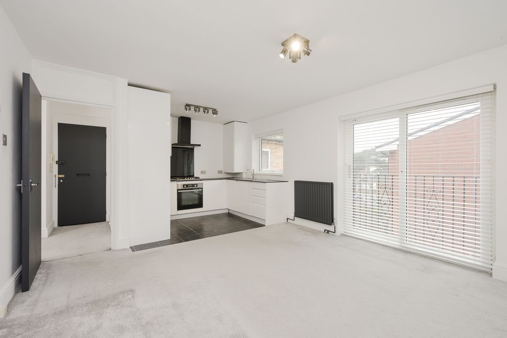 Property photo 2 of 8 Picture No. 01