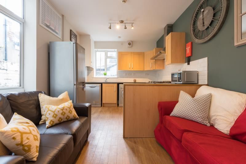 Property photo 1 of 17 Photo 0