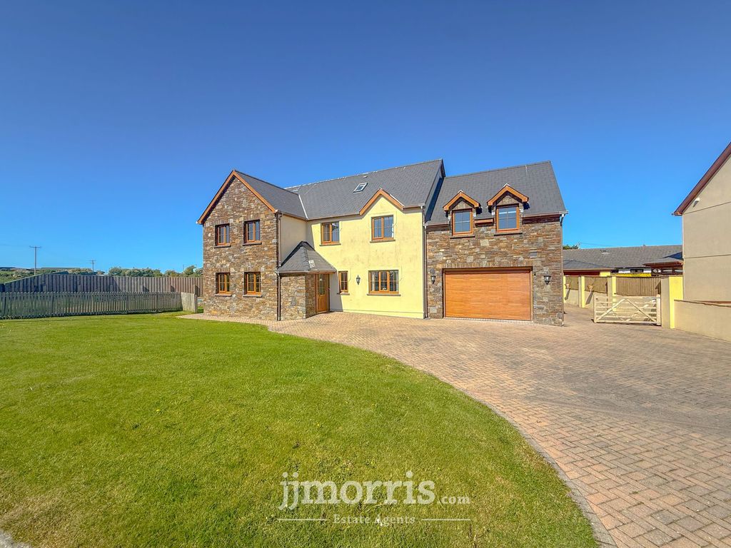 Property photo 1 of 53