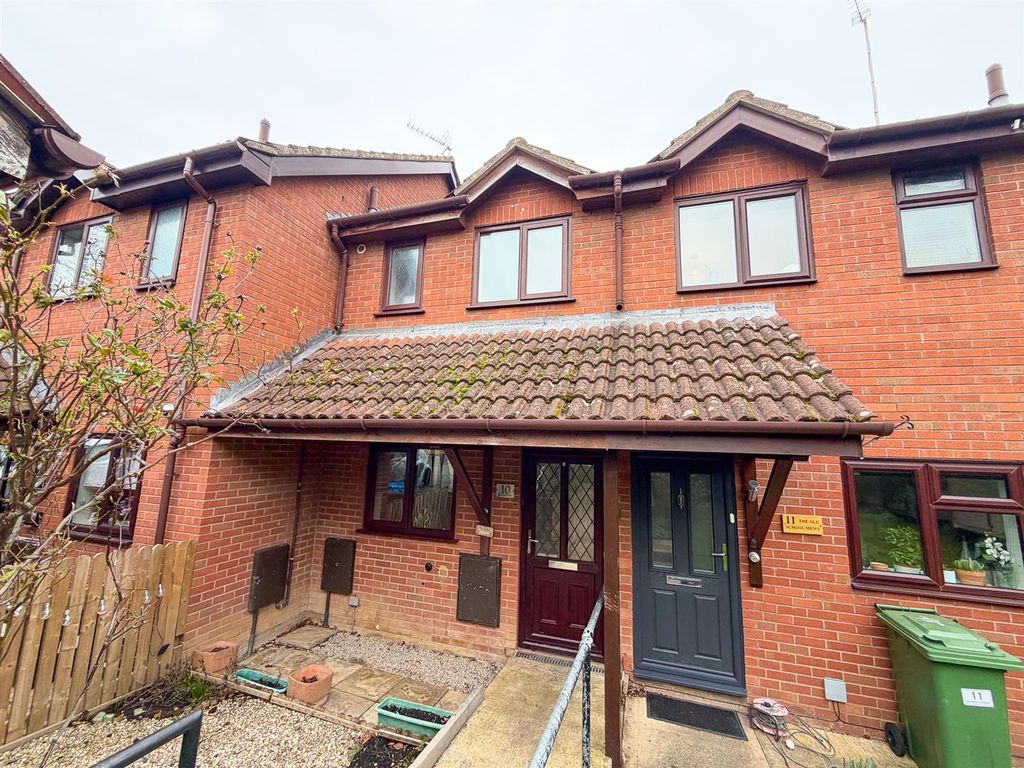 Property photo 1 of 8 Exterior