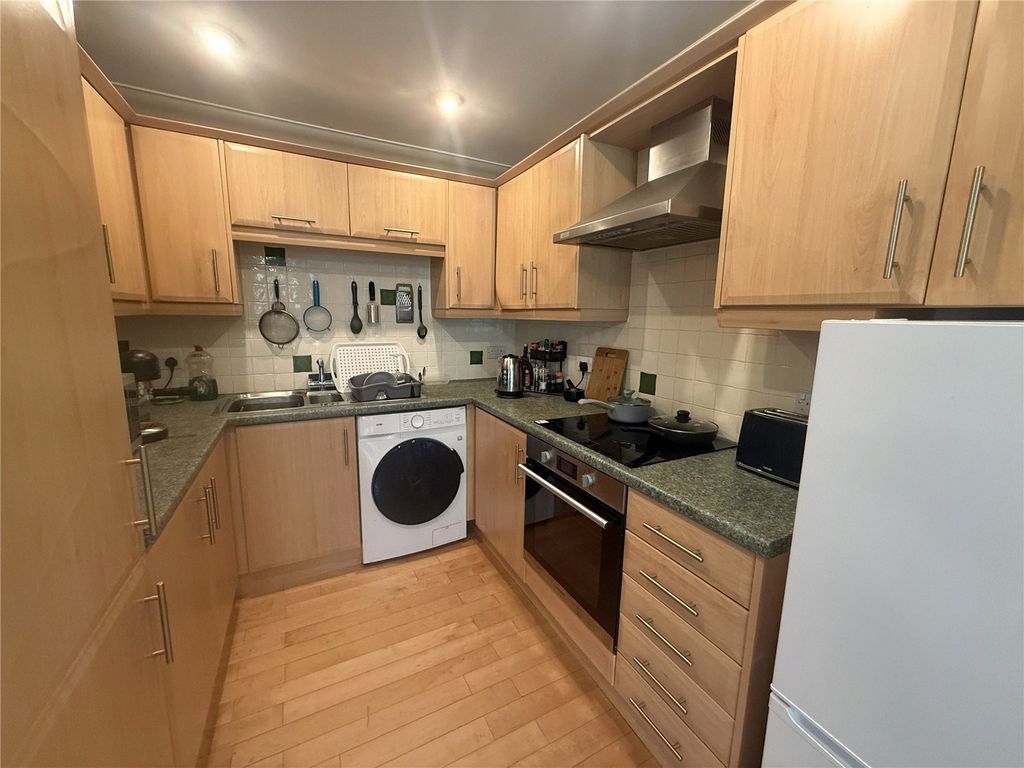 Property photo 3 of 17 Picture No. 06