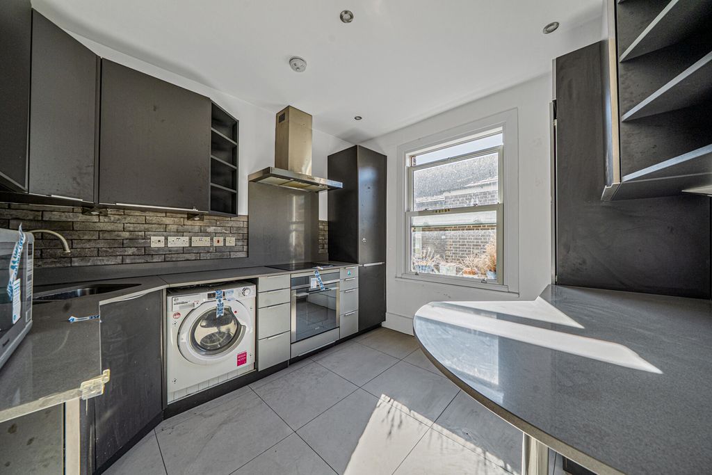 Property photo 3 of 14 10-6Ac3876B7454A-...