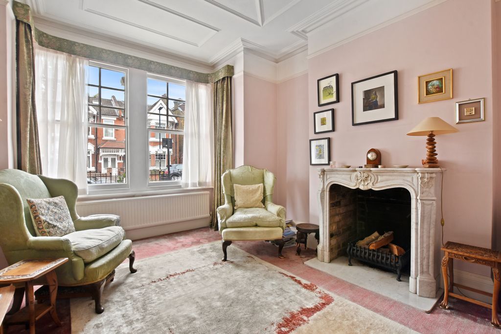 Property photo 3 of 11 Gallery