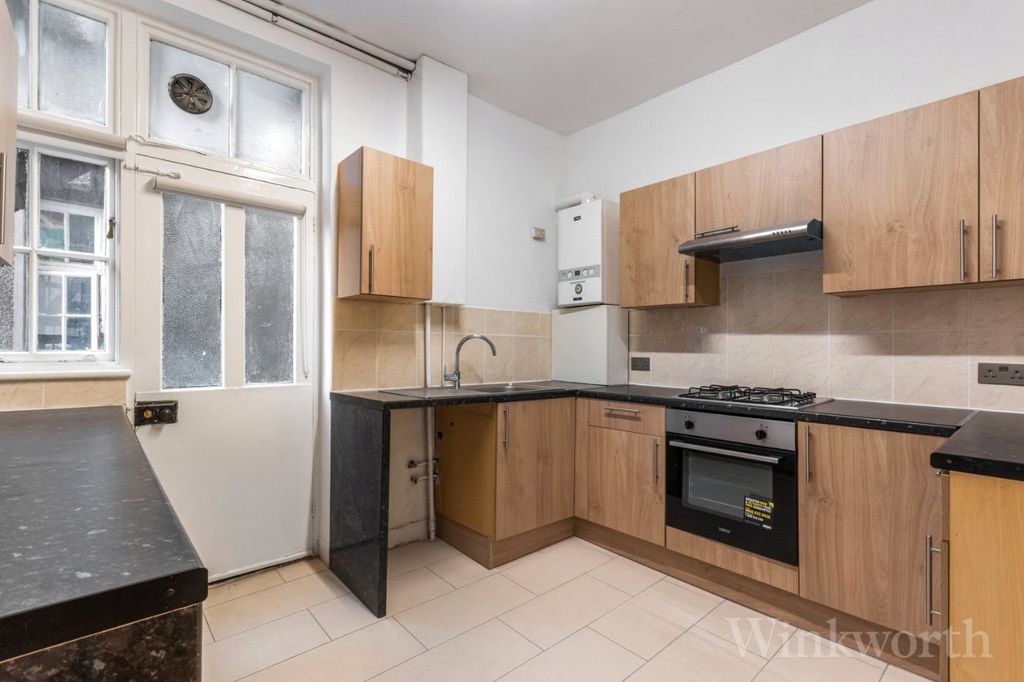 Property photo 3 of 10 Picture No. 02