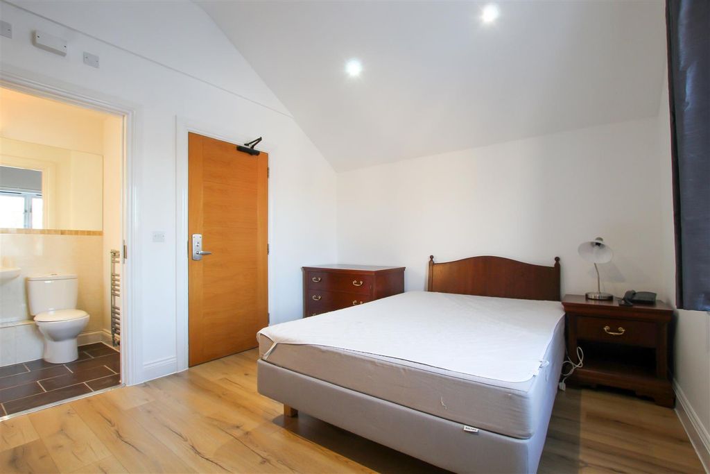 Property photo 2 of 8 Img_4272.Jpg