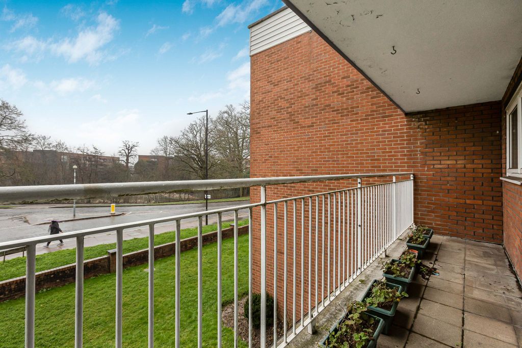 Property photo 2 of 16 Photograph 14