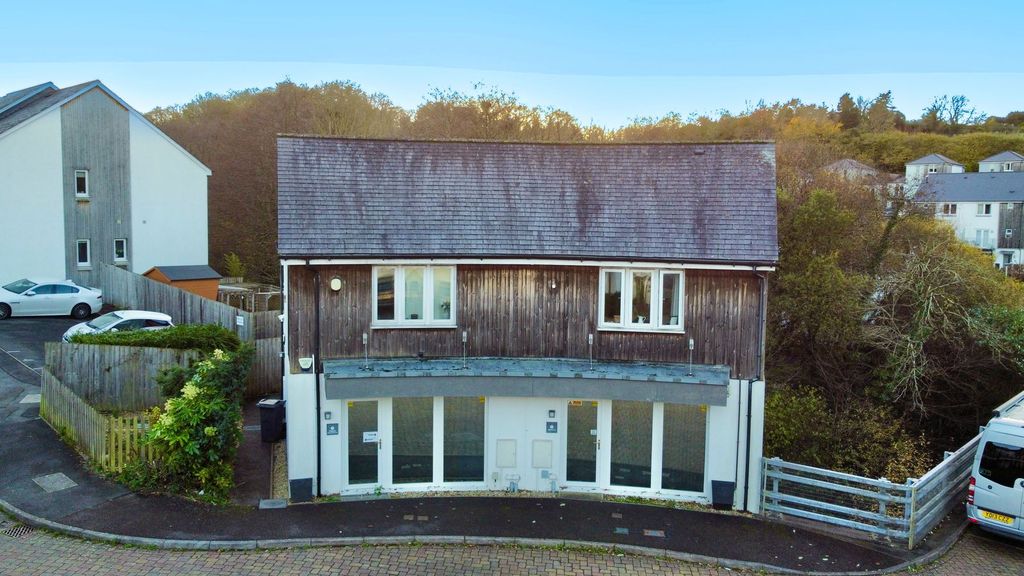 Property photo 1 of 8