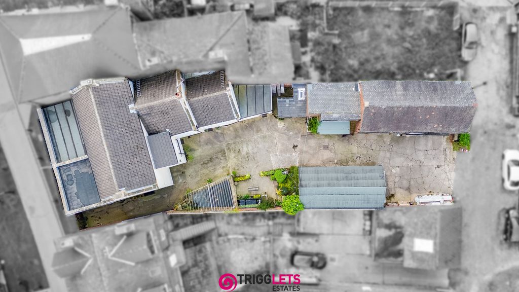 Property photo 3 of 52