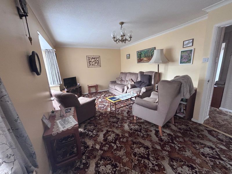 Property photo 2 of 15 Lounge