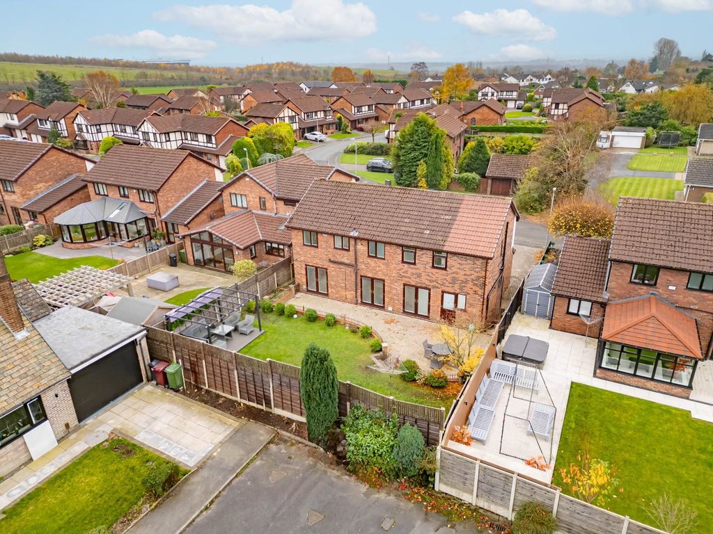 Property photo 2 of 33 3733605
