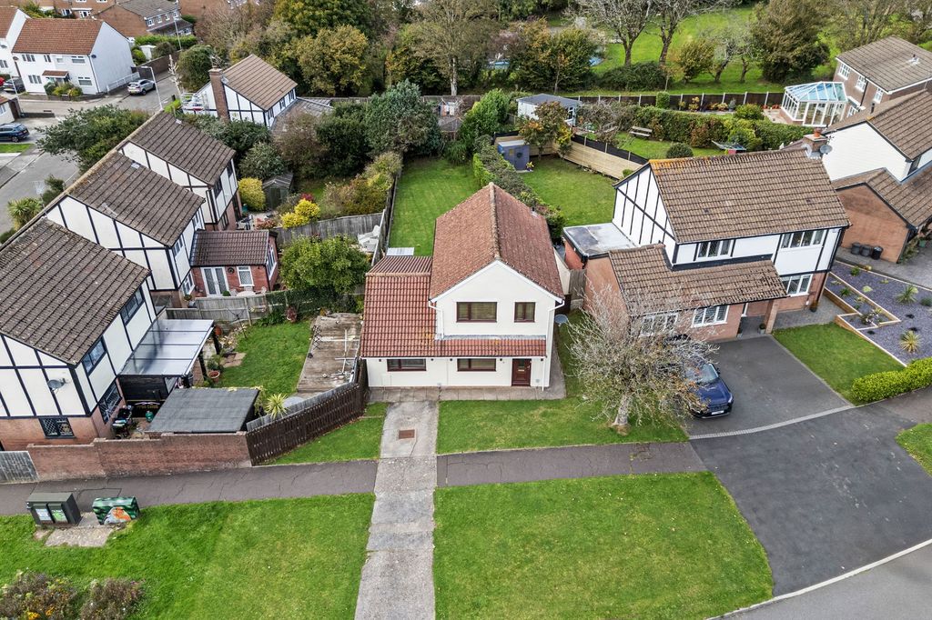 Property photo 2 of 26