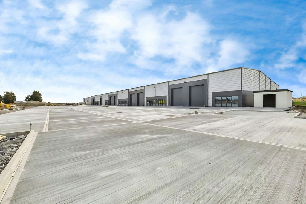 Property photo 3 of 4 77cc54E8F715407Bb73Ac79A14Beb82A.Jpg