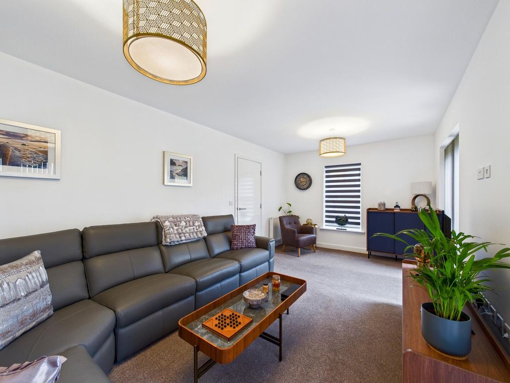 Property photo 3 of 23 Living Room