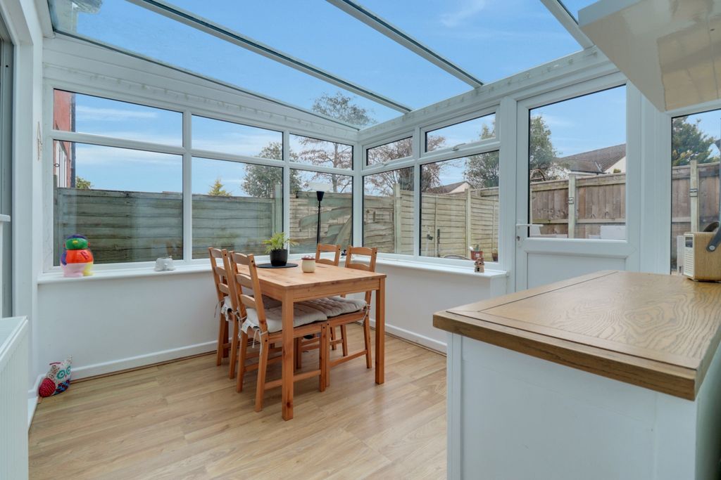 Property photo 3 of 12 Conservatory Dining Room