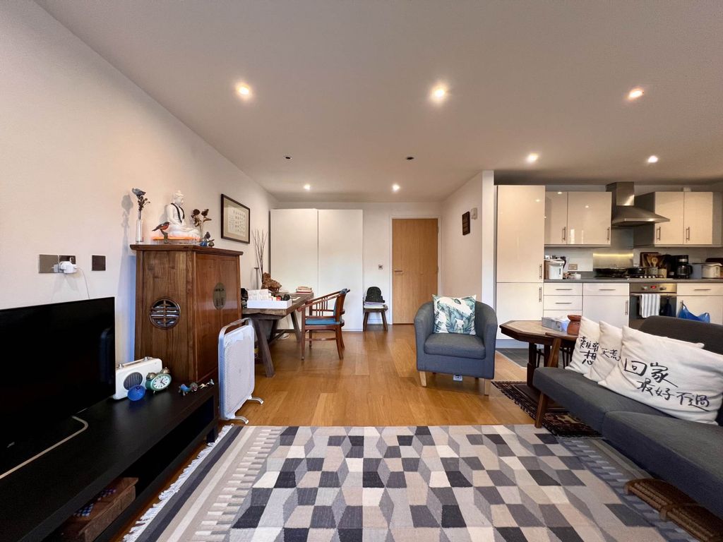 Property photo 3 of 11