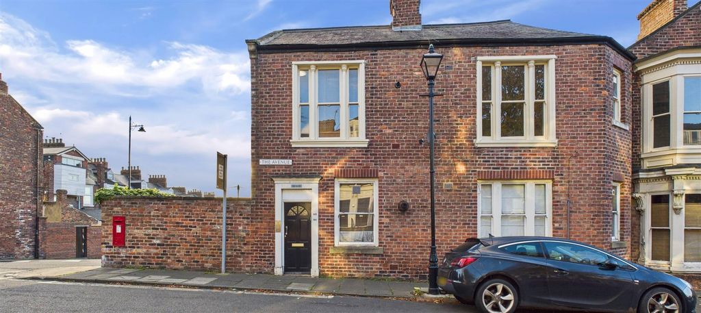 Property photo 1 of 9