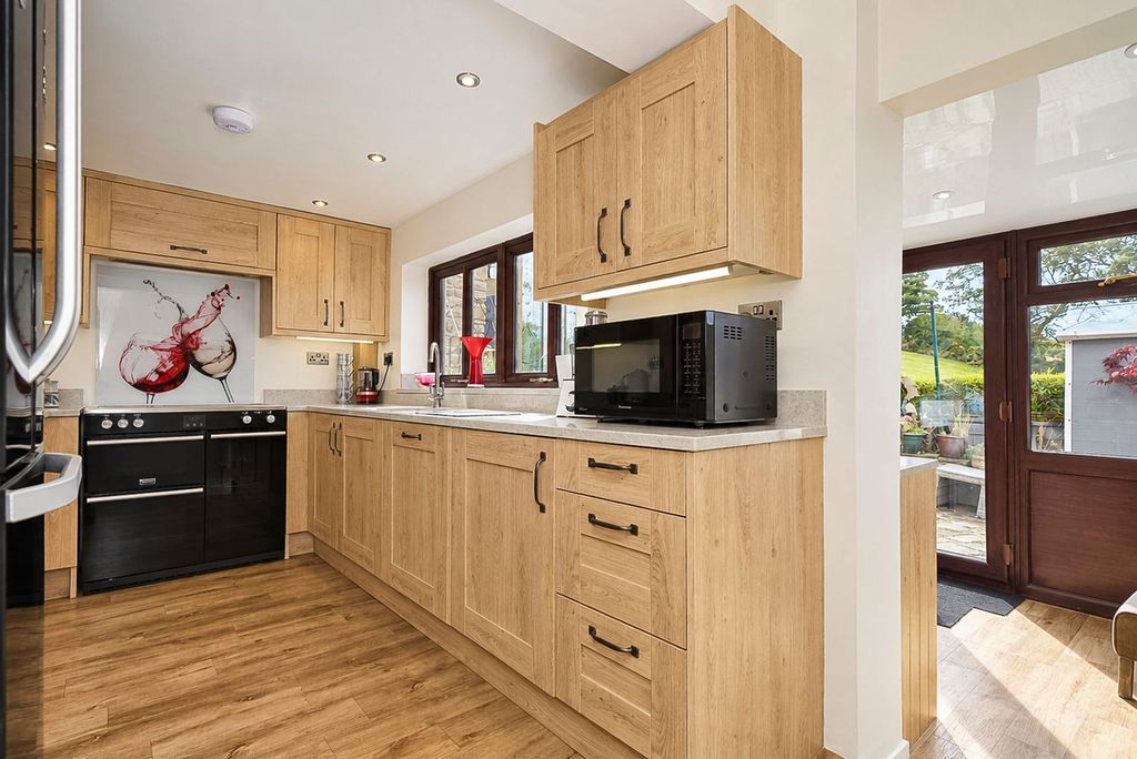Property photo 3 of 51