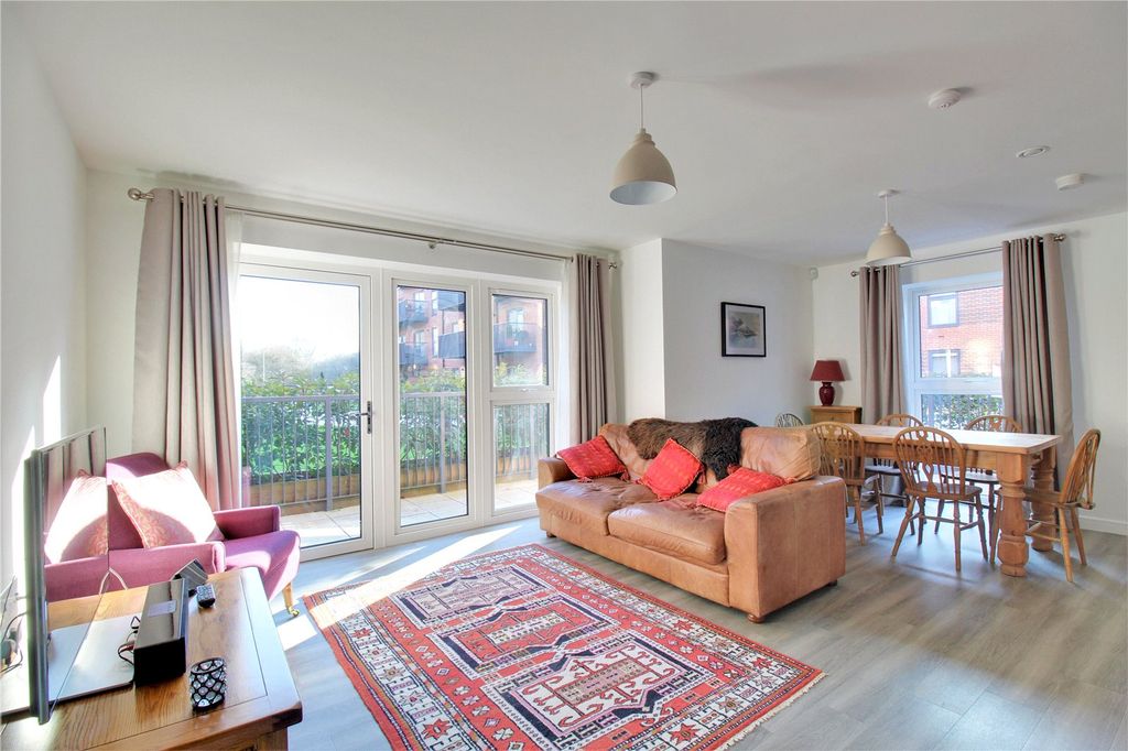 Property photo 2 of 16 Picture 2