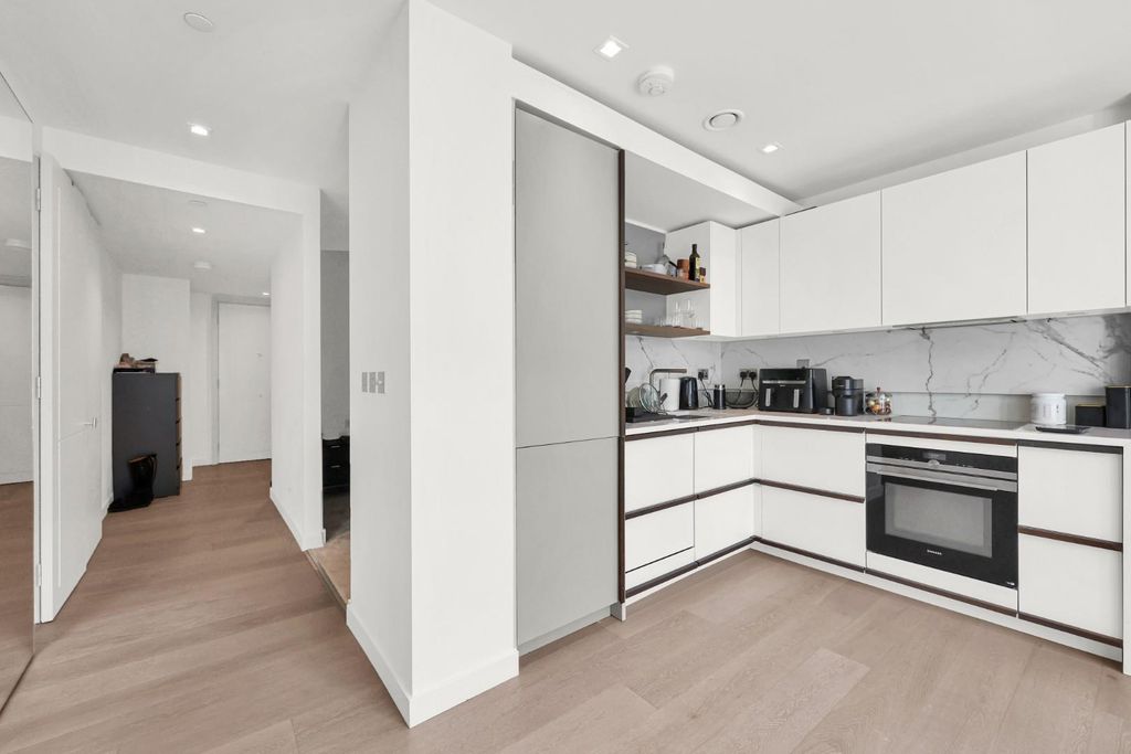 Property photo 2 of 14 Lzgbmpuarewkszfnst-Kpg.Jpg