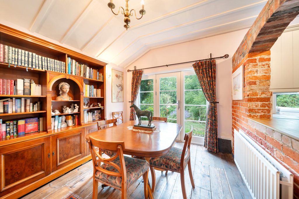 Property photo 3 of 14