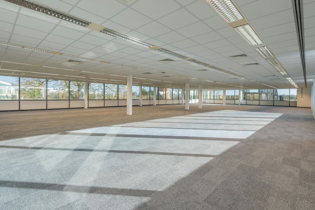 Property photo 2 of 7 140 Windmill Hill Bp Swindon32.Jpg