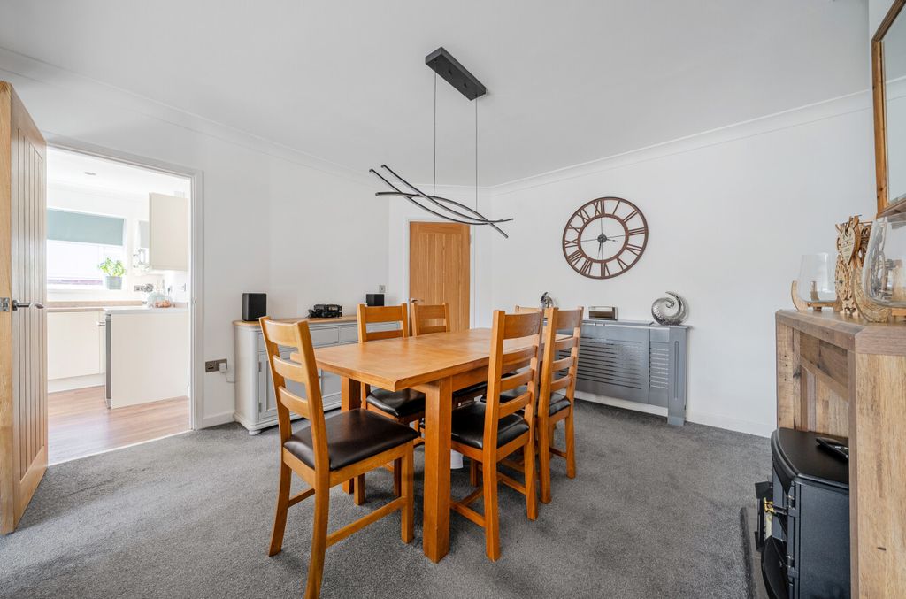 Property photo 3 of 14 1519595-10-6Aa02B...