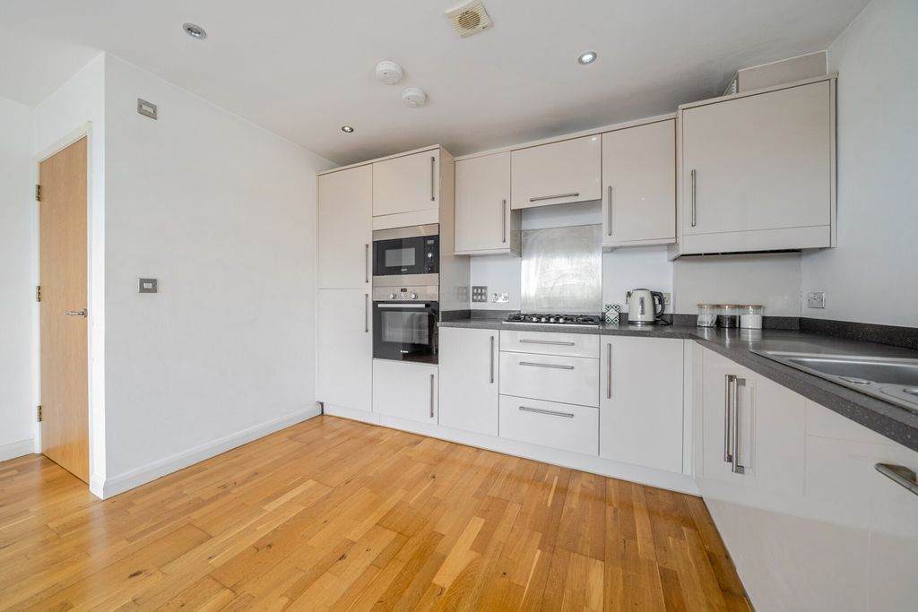 Property photo 3 of 14 1480642-4-6A314Ea...